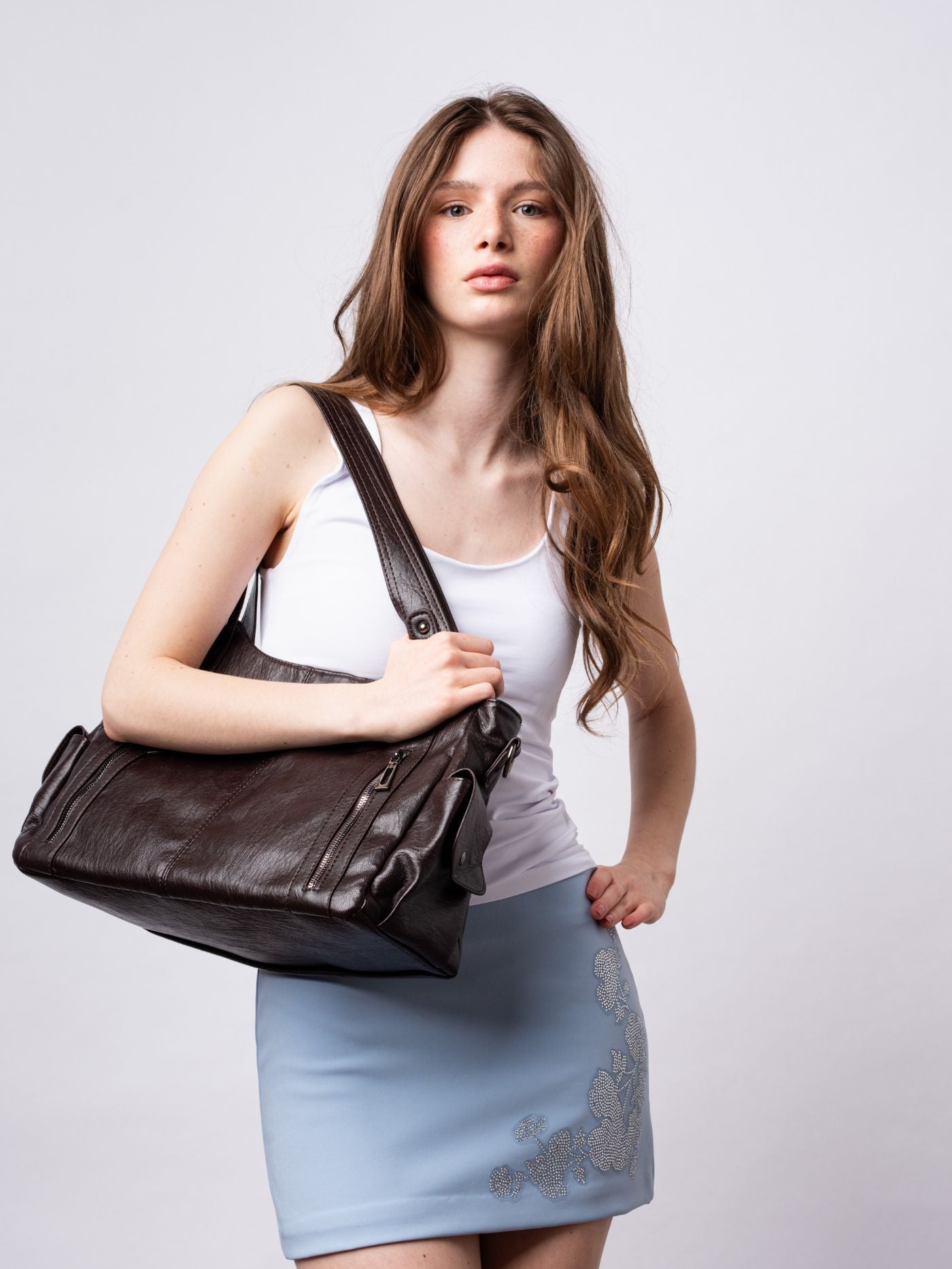 Schwarze Schultertasche Damen mit Seitentaschen – Geräumig & Elegant