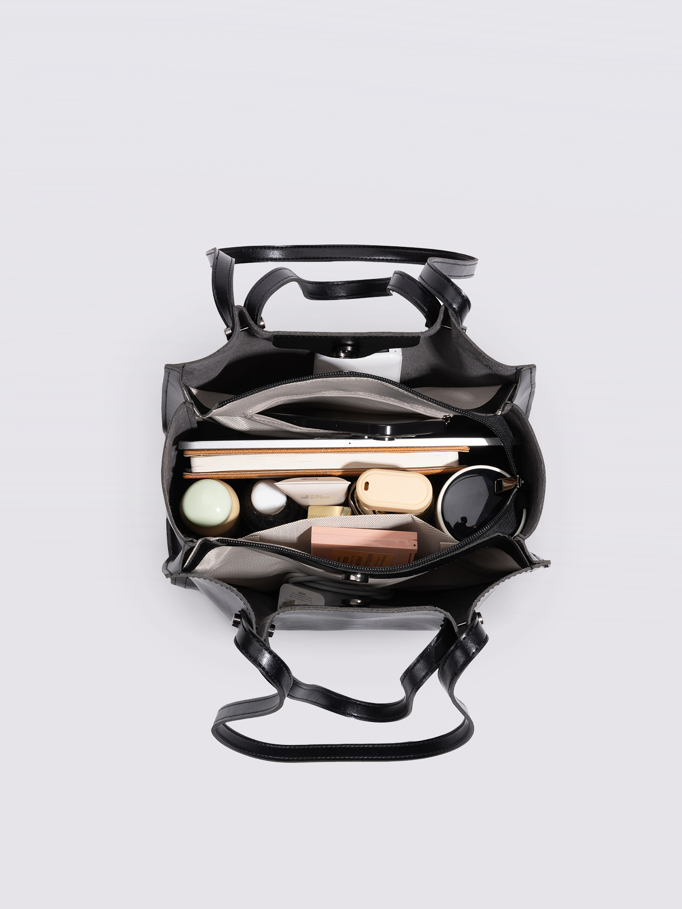 Schwarze Shopper Tasche Damen – Minimalistisches & geräumiges Design aus Lederoptik