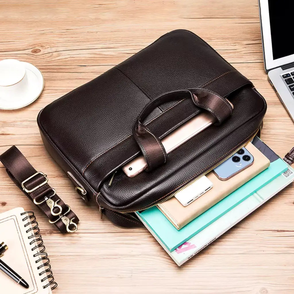 Laptoptasche aus hochwertigem Leder in Dunkelbraun – Stilvoll & Funktional