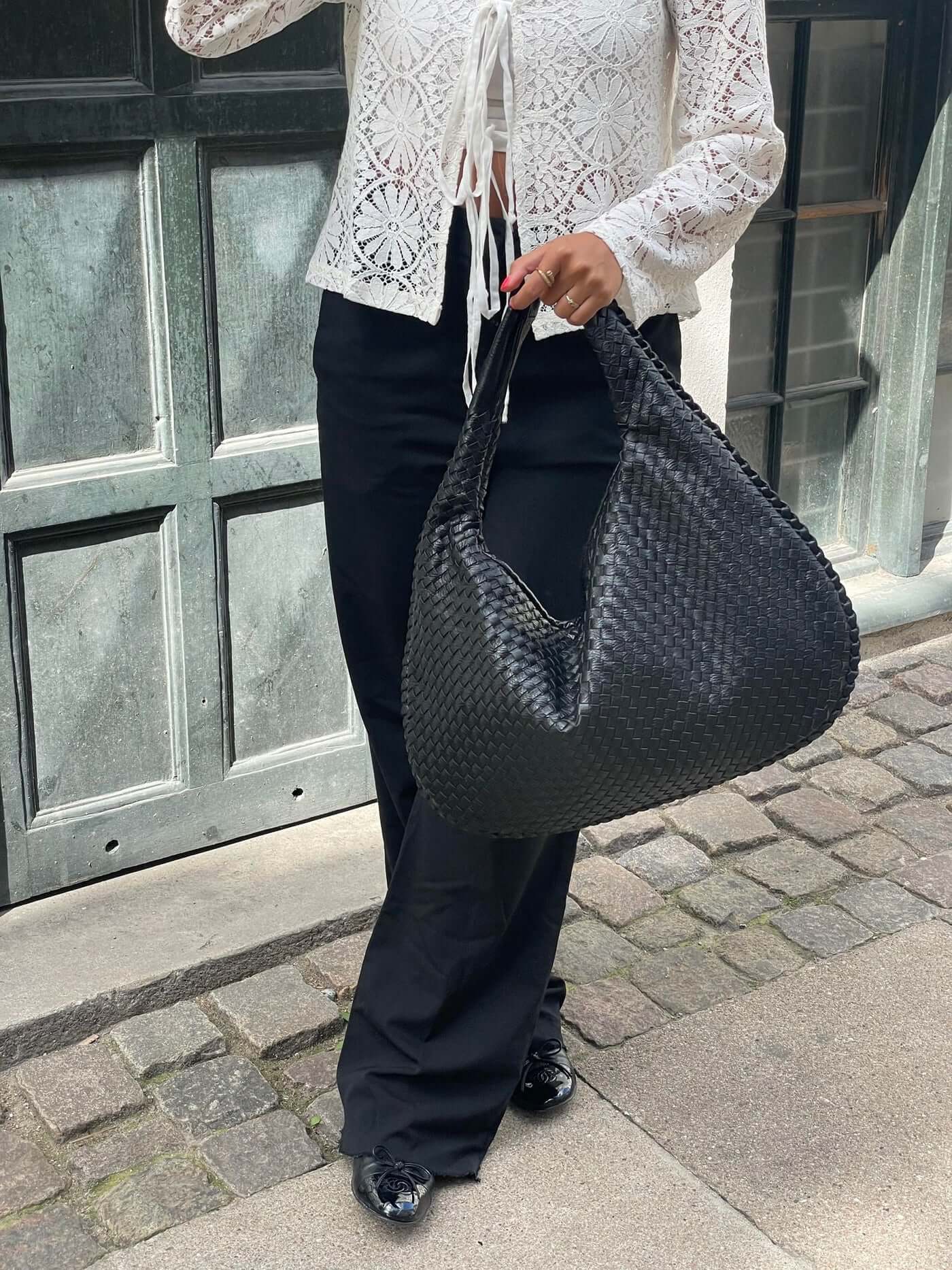 Elegante Gewebte Schultertasche aus Kunstleder – Modische Damen-Handtasche in Trendfarben