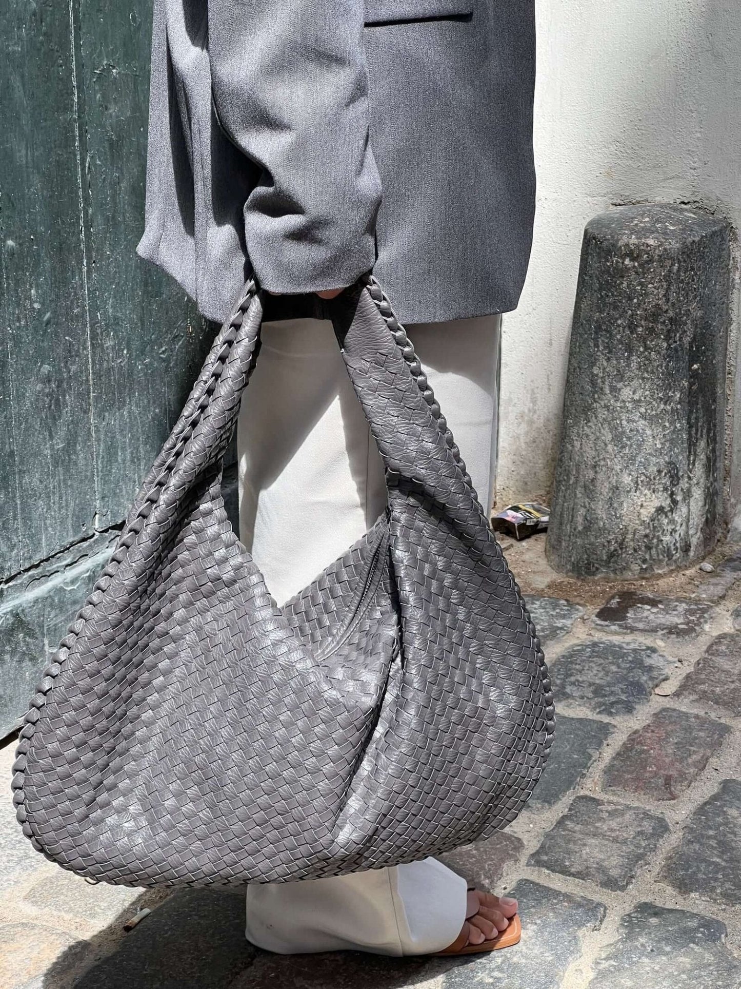 Elegante Gewebte Schultertasche aus Kunstleder – Modische Damen-Handtasche in Trendfarben