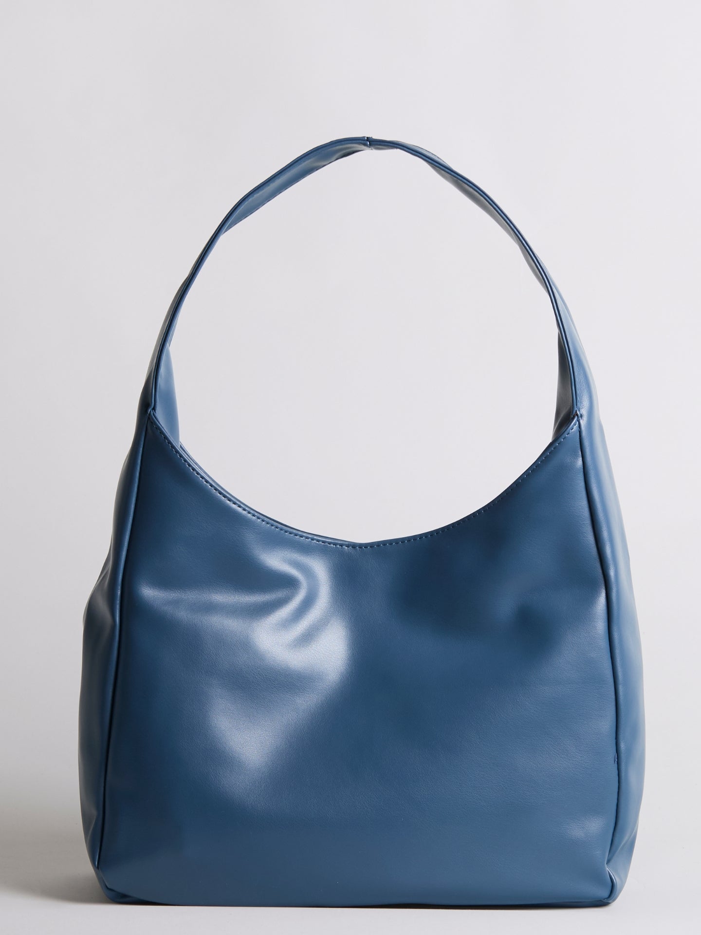 Geräumige Schwarze Schultertasche aus Veganer Leder – Minimalistisches Design
