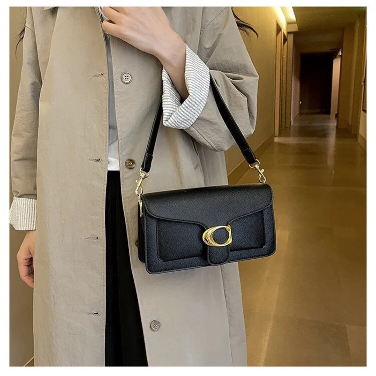 Vegane Umhängetasche mit goldener Schnalle – Stilvolle Crossbody Bag für Damen