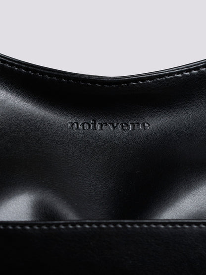 Geräumige Schwarze Schultertasche aus Veganer Leder – Minimalistisches Design