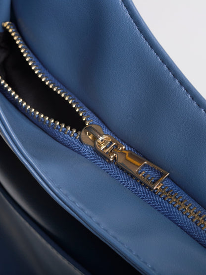 Geräumige Schwarze Schultertasche aus Veganer Leder – Minimalistisches Design