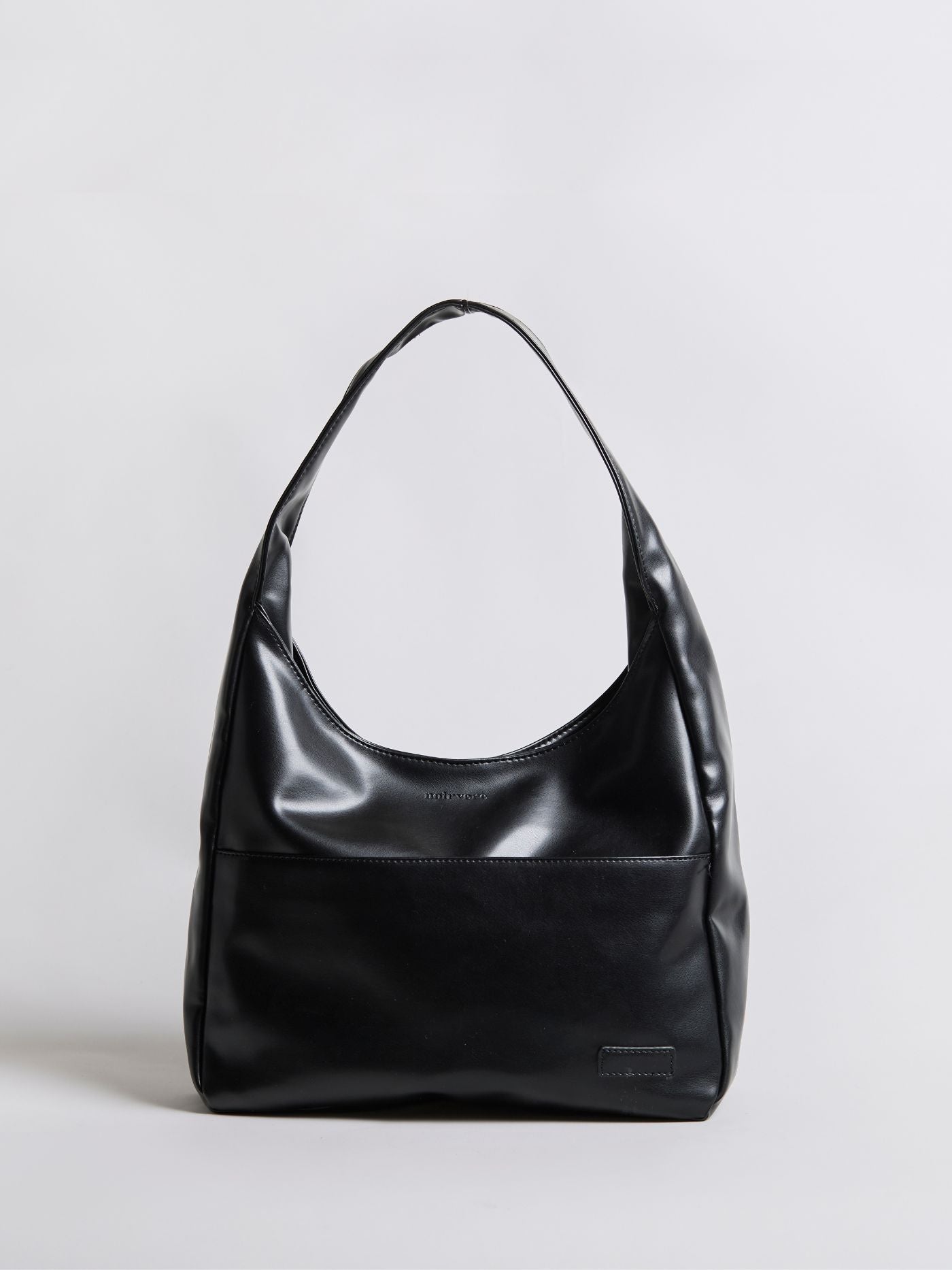 Geräumige Schwarze Schultertasche aus Veganer Leder – Minimalistisches Design