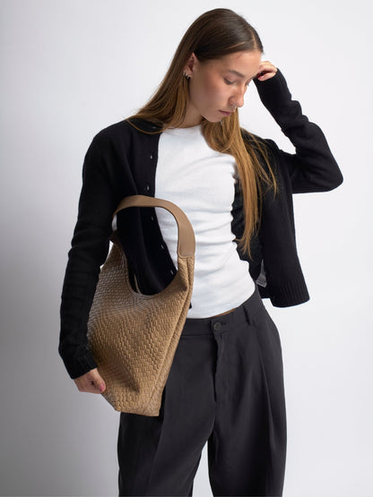 Luxuriöse Geflochtene Schultertasche mit Etui – Geräumig, Stilvoll & Nachhaltig