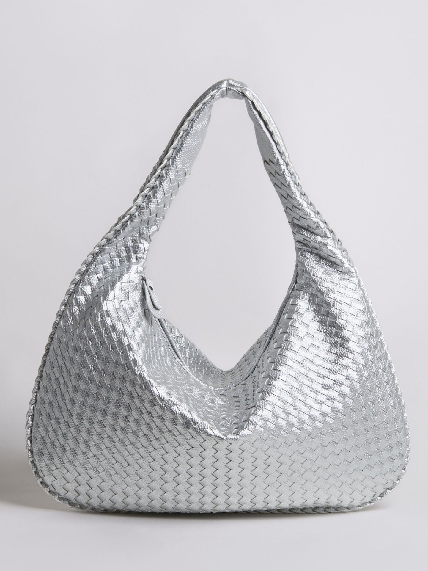 Luxuriöse Geflochtene Schultertasche für Damen – Schwarz und Rot – Geräumig & Stilvoll