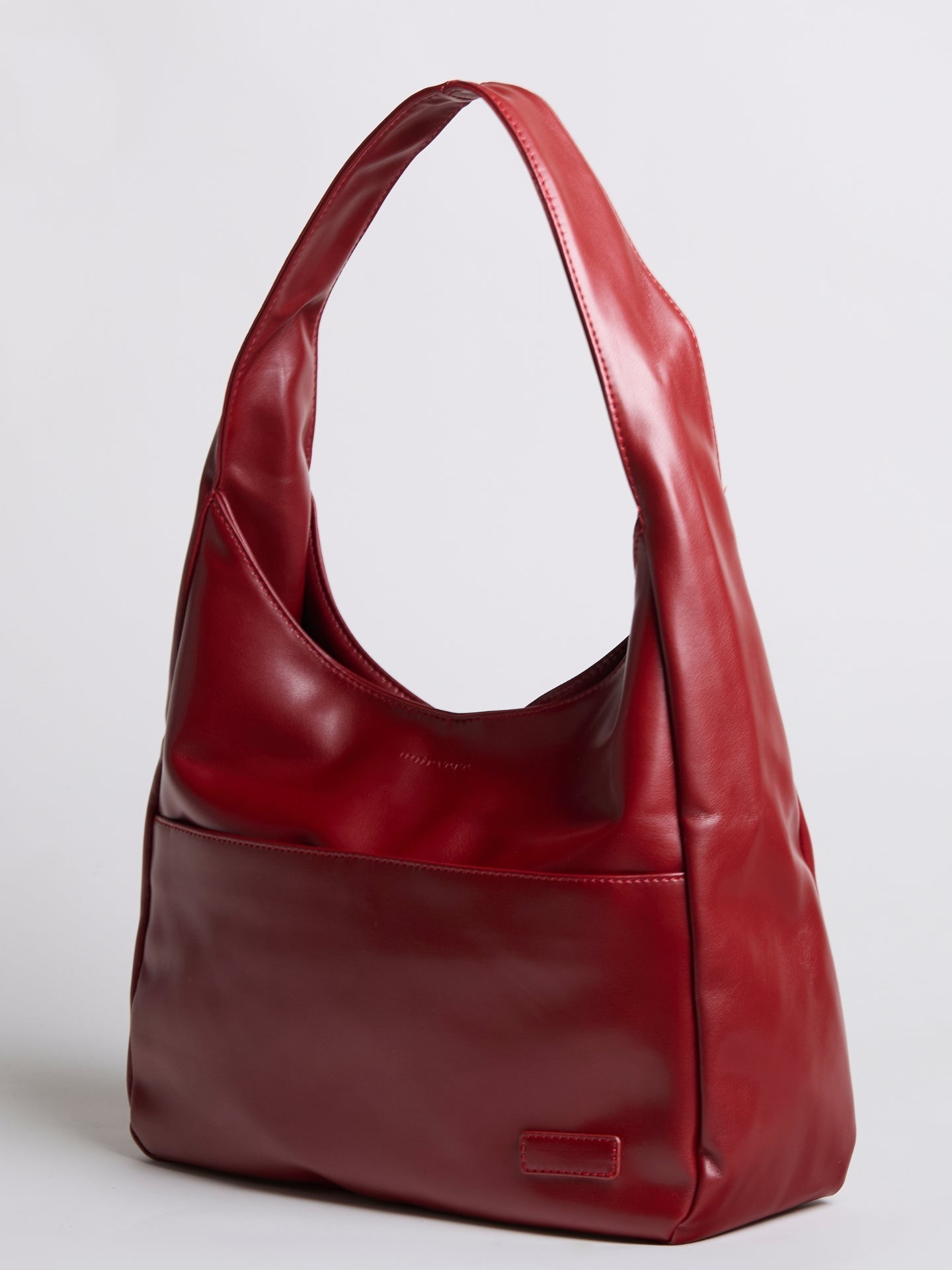 Geräumige Schwarze Schultertasche aus Veganer Leder – Minimalistisches Design
