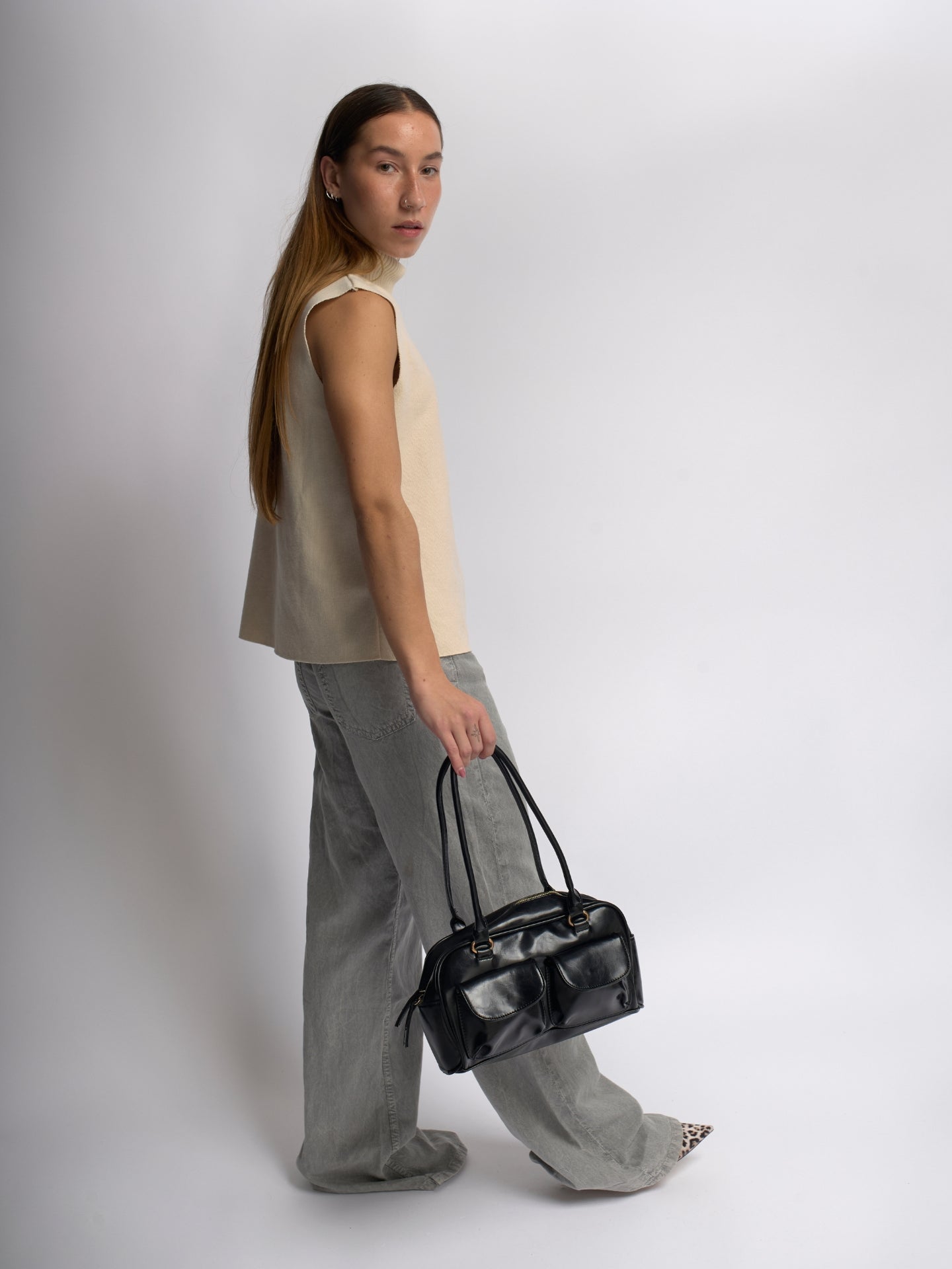 Liorra Vegane Leder Handtasche mit Doppelten Fächern – Elegant & Funktional