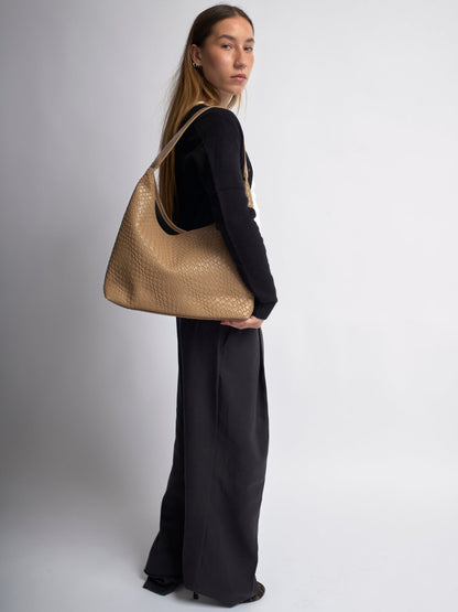 Luxuriöse Geflochtene Schultertasche mit Etui – Geräumig, Stilvoll & Nachhaltig
