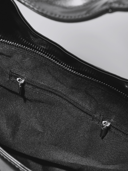 Moderne Schultertasche Damen mit Fronttaschen – Veganes Leder in Schwarz & Rot