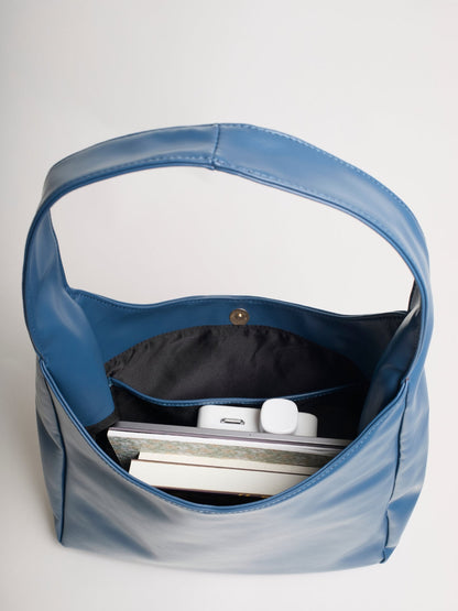 Geräumige Schwarze Schultertasche aus Veganer Leder – Minimalistisches Design