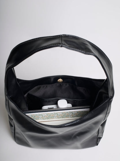 Geräumige Schwarze Schultertasche aus Veganer Leder – Minimalistisches Design