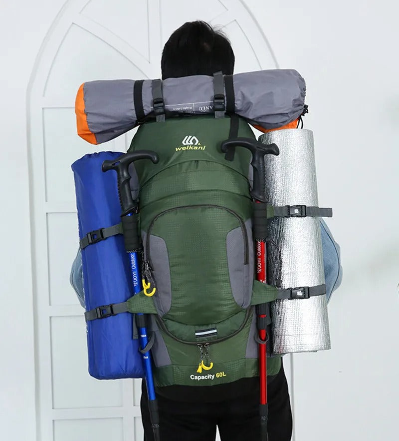 Wasserdichter 70L Wanderrucksack – Leicht, Ergonomisch & Vielseitig für Trekking, Camping & Reisen