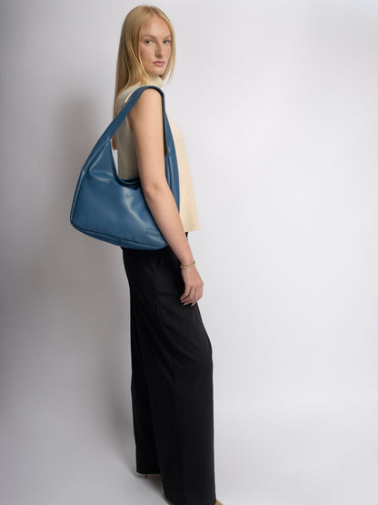 Geräumige Schwarze Schultertasche aus Veganer Leder – Minimalistisches Design