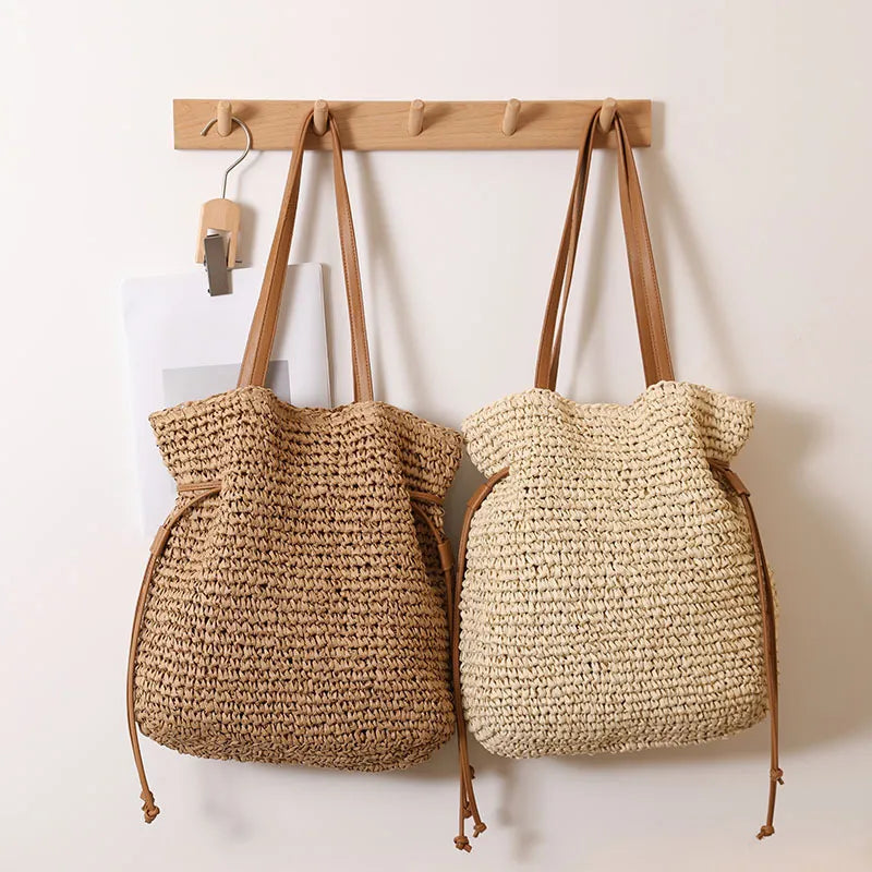 Strohtasche für Damen – Große Strandtasche mit Lederhenkeln & Viel Stauraum