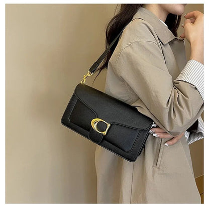 Vegane Umhängetasche mit goldener Schnalle – Stilvolle Crossbody Bag für Damen