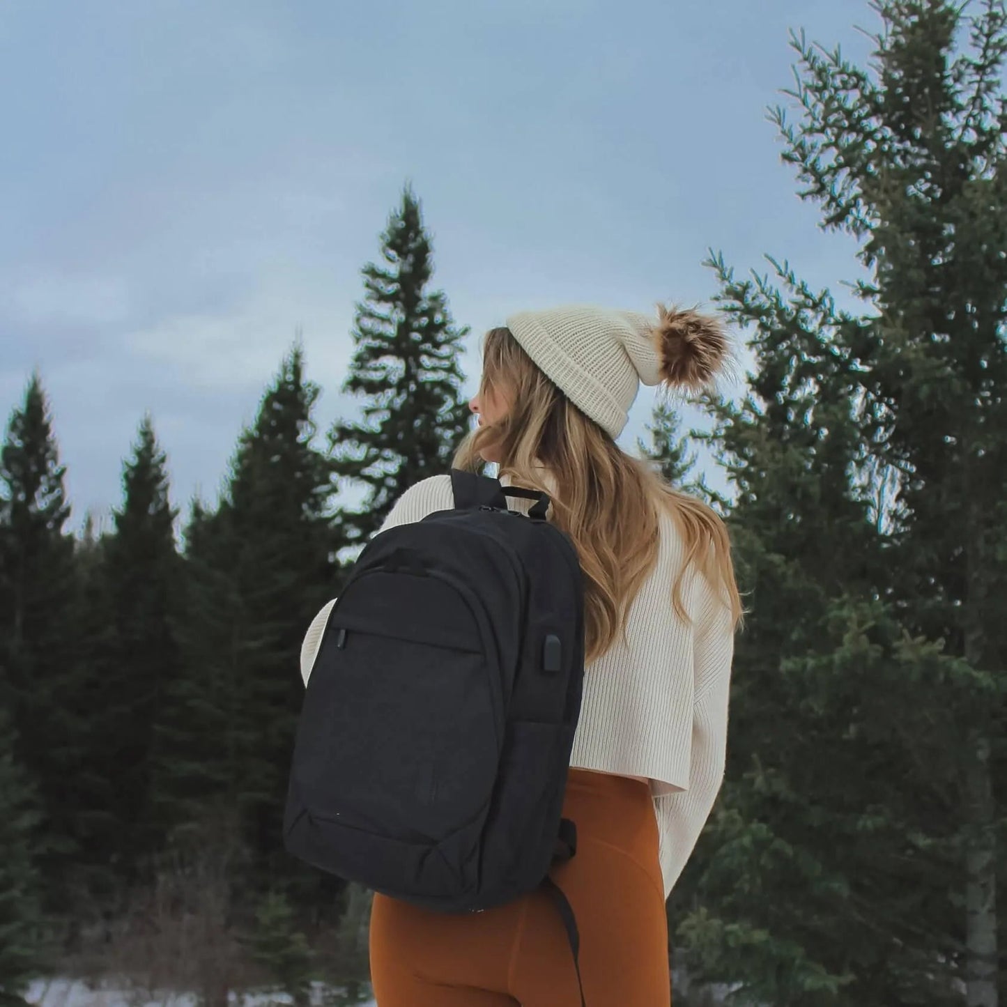Luxus Rucksack – Wasserabweisender Laptop- & Schulrucksack mit USB-Anschluss