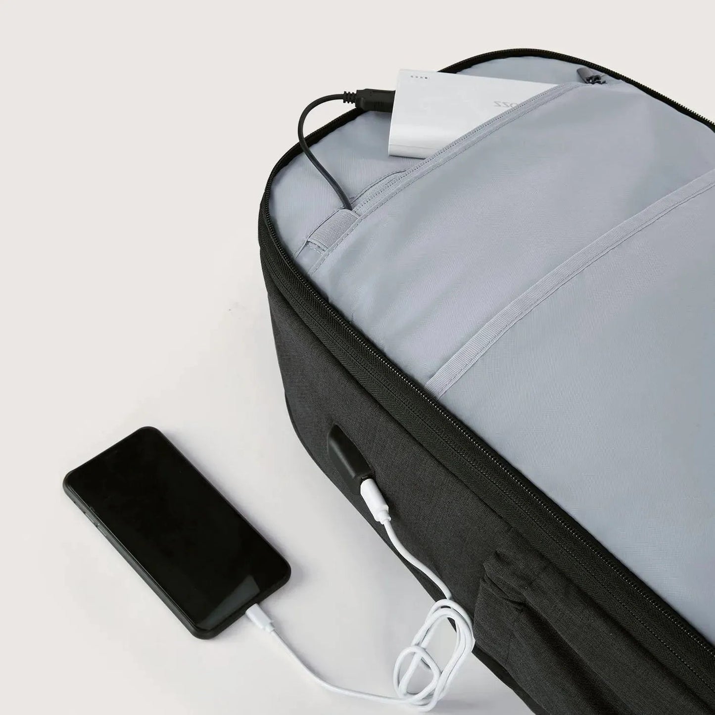 Luxus Rucksack – Wasserabweisender Laptop- & Schulrucksack mit USB-Anschluss