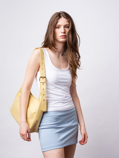 Schwarze Schultertasche Damen – Minimalistisches & geräumiges Design aus veganem Leder