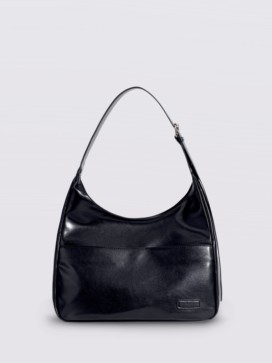 Schwarze Schultertasche Damen – Minimalistisches & geräumiges Design aus veganem Leder