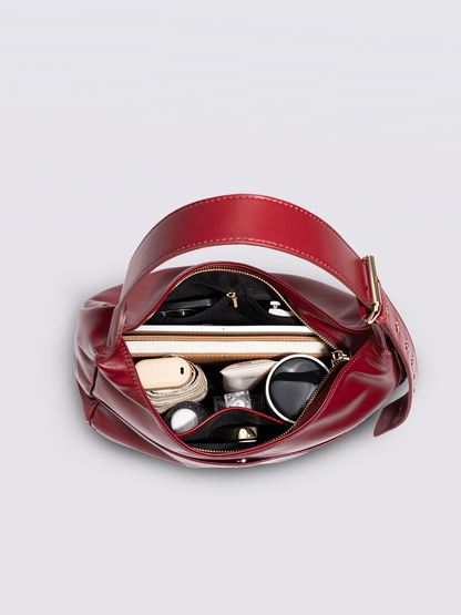 Schwarze Schultertasche Damen – Minimalistisches & geräumiges Design aus veganem Leder