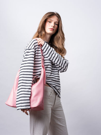 Schwarze Schultertasche Damen – Minimalistisches Design & viel Stauraum