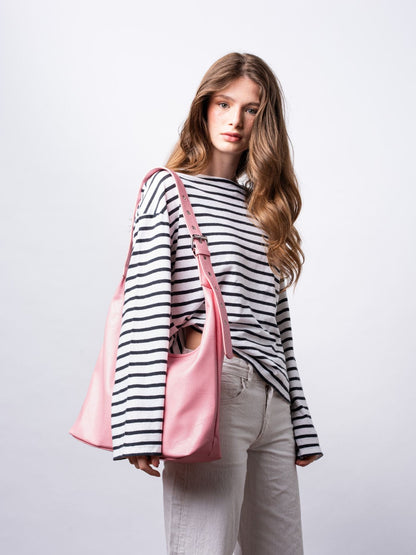 Schwarze Schultertasche Damen – Minimalistisches Design & viel Stauraum