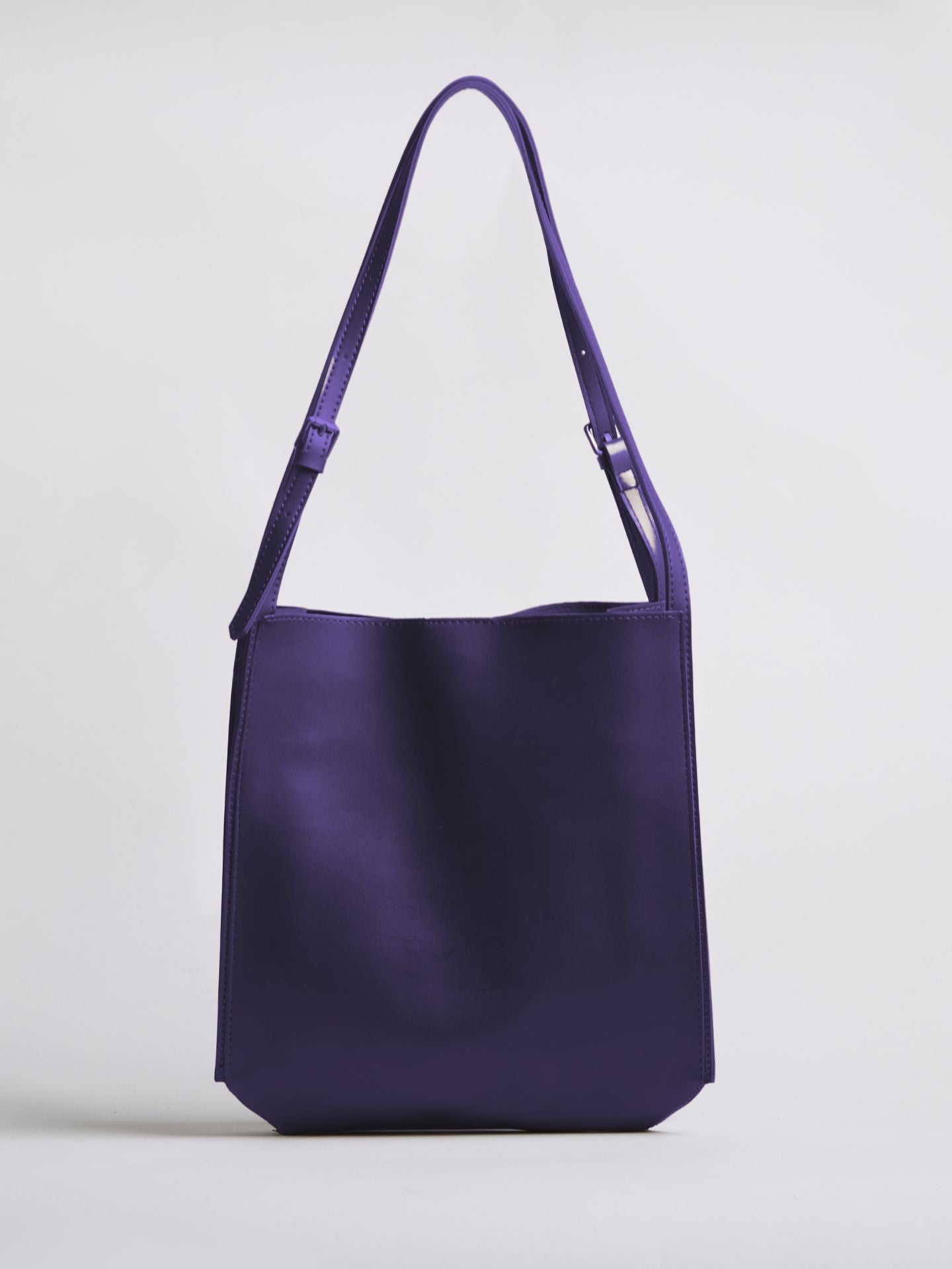 Minimalistische Schultertasche Damen – Schwarz & Braun, Geräumig & Elegant