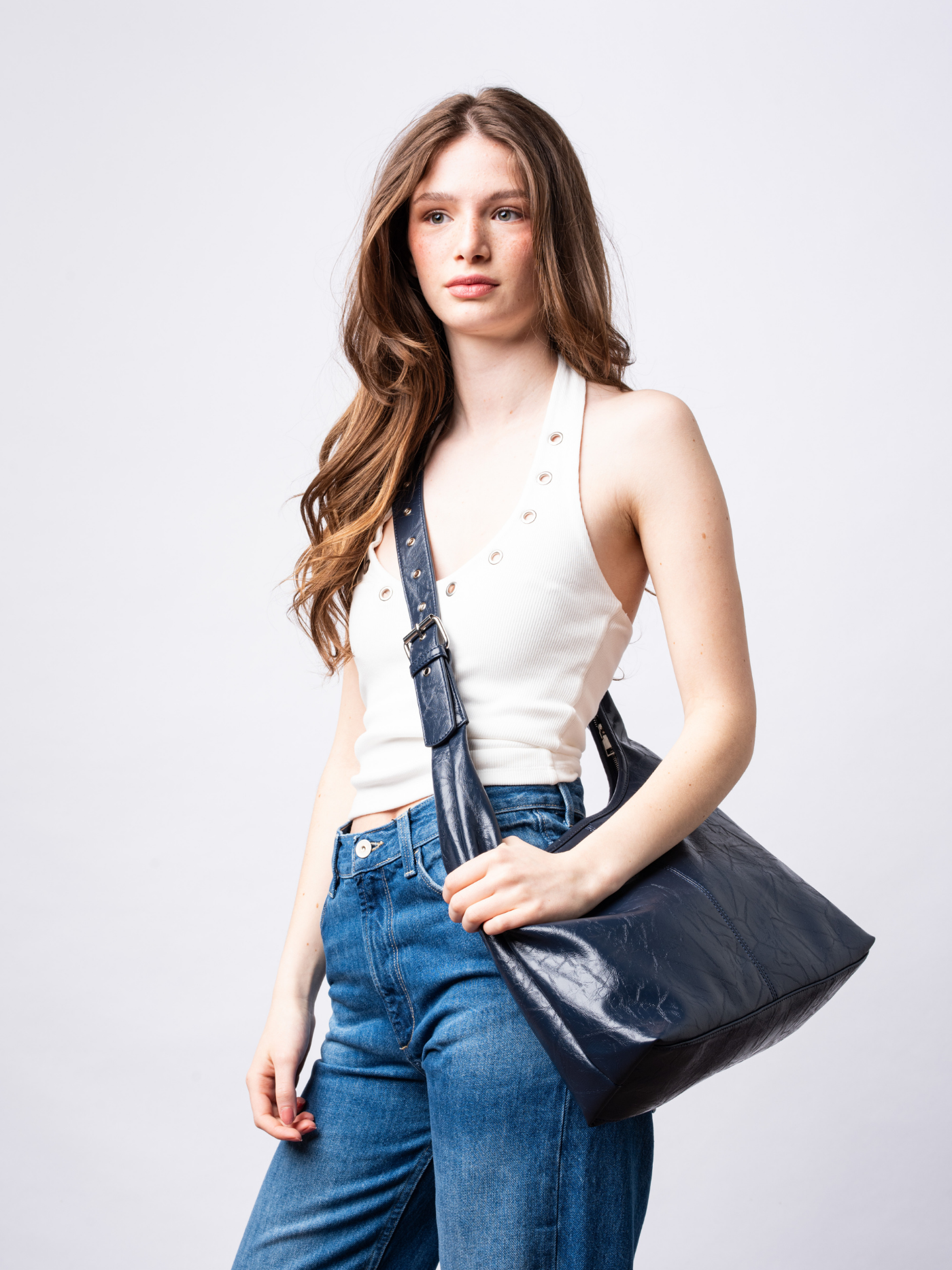 Schwarze Schultertasche Damen – Minimalistisches Design & viel Stauraum