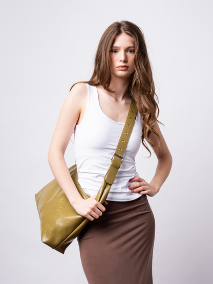 Schwarze Schultertasche Damen – Minimalistisches Design & viel Stauraum