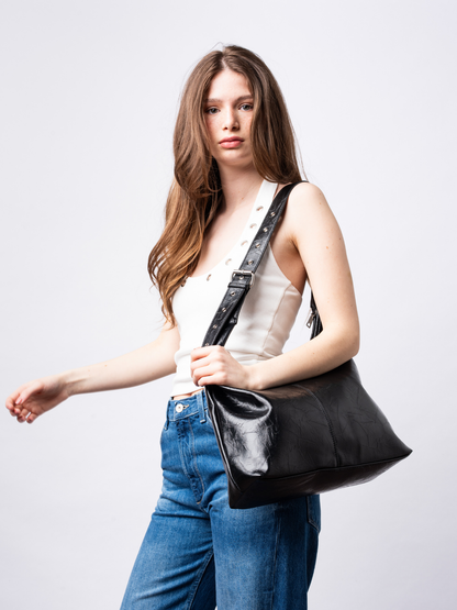 Schwarze Schultertasche Damen – Minimalistisches Design & viel Stauraum