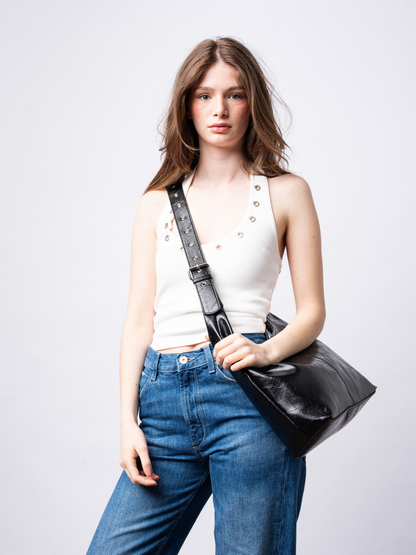 Schwarze Schultertasche Damen – Minimalistisches Design & viel Stauraum
