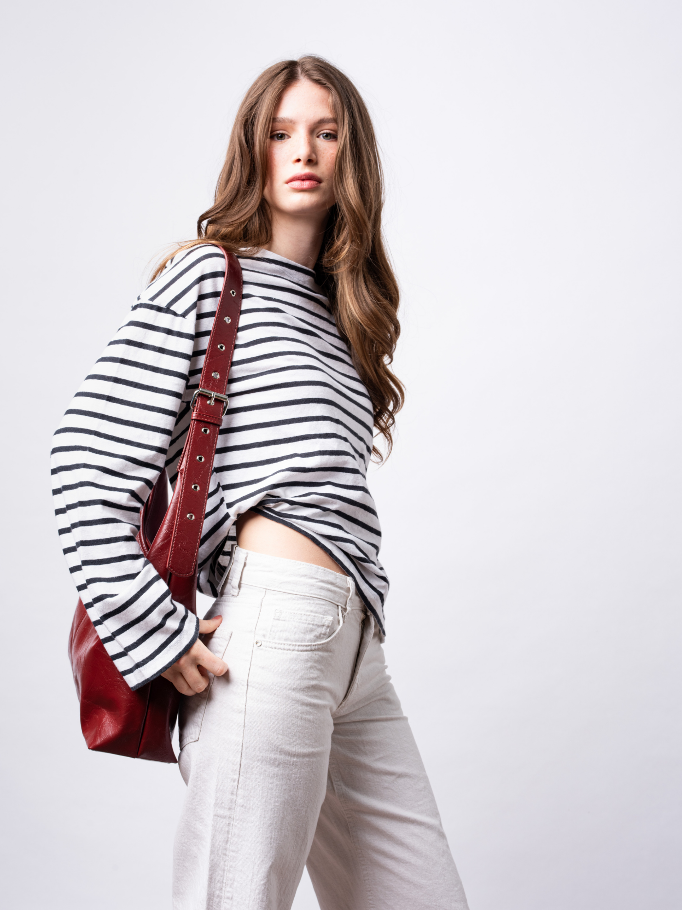 Schwarze Schultertasche Damen – Minimalistisches Design & viel Stauraum