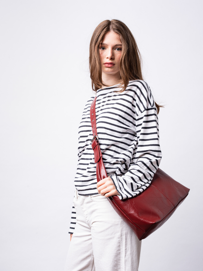 Schwarze Schultertasche Damen – Minimalistisches Design & viel Stauraum