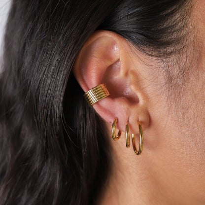 Set aus 3 goldfarbenen Edelstahl-Creolen – Hypoallergene, wasserfeste Ohrringe in verschiedenen Größen für Damen
