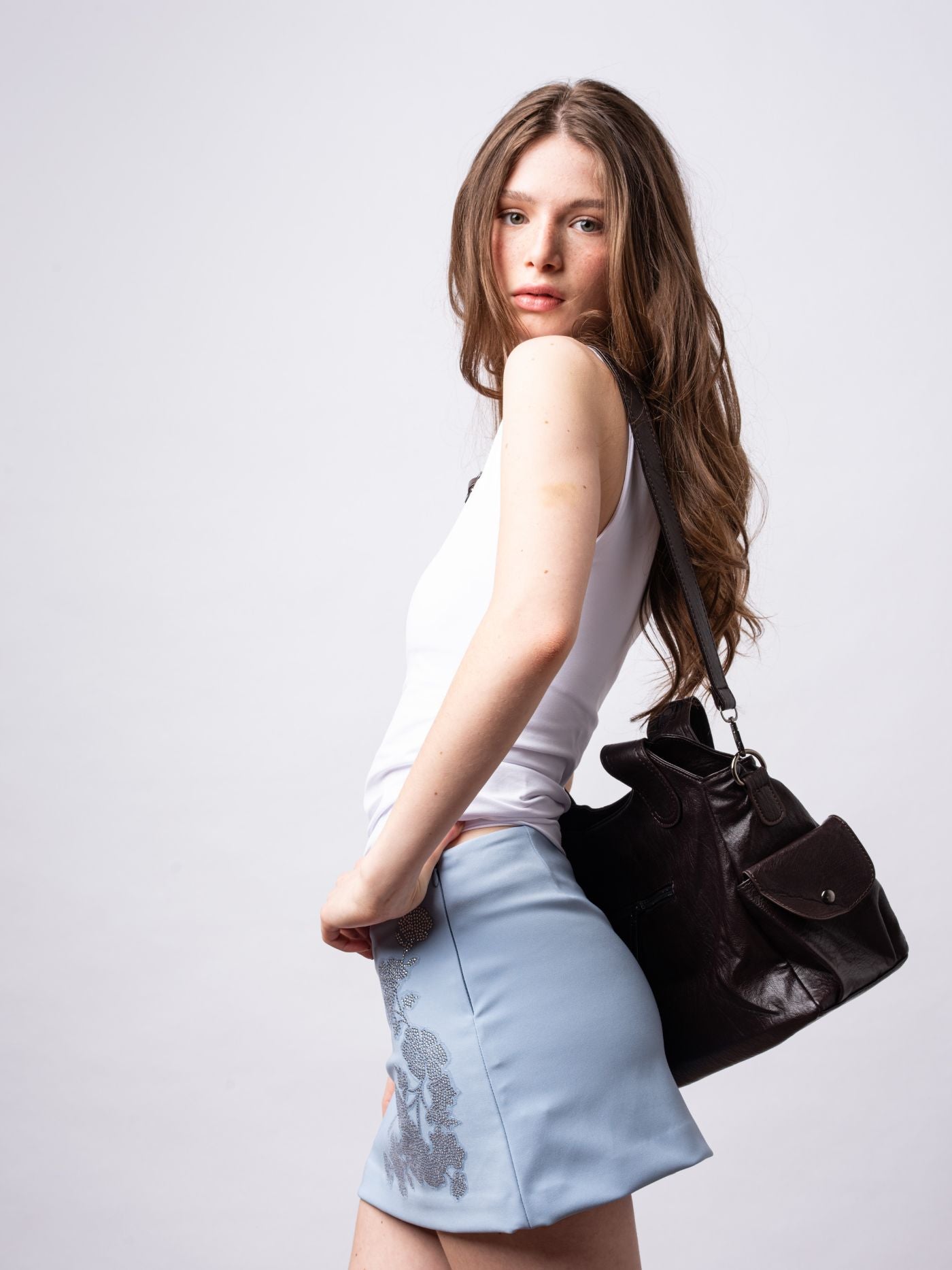 Schwarze Schultertasche Damen mit Seitentaschen – Geräumig & Elegant