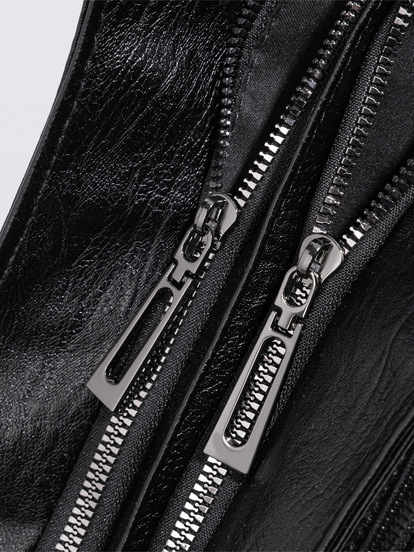 Schwarze Schultertasche Damen mit Seitentaschen – Geräumig & Elegant
