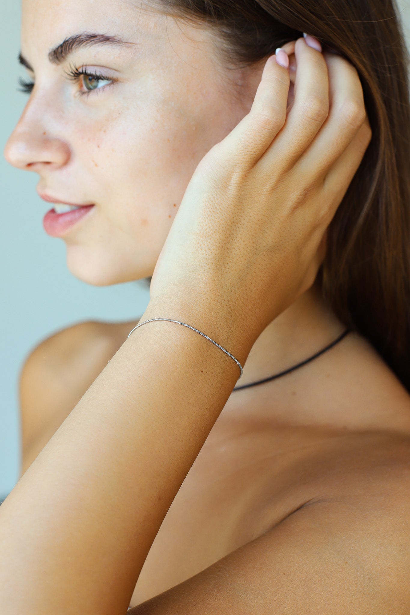 Minimalistisches dünnes Armband Gold – Hypoallergener, filigraner Edelstahl Schmuck für Damen