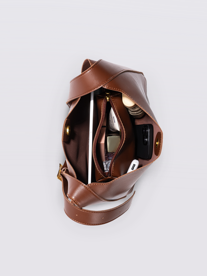 Minimalistische Vegan-Leder-Schultertasche – Schwarz & Bordeaux – Zeitloses Design für jeden Anlass