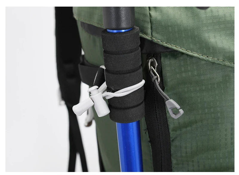 Wasserdichter 50L Nylon Rucksack – Robuster Outdoor Trekkingrucksack mit Regenhülle, Laptopfach & Komforttragesystem