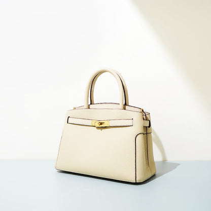 Elegante Damen-Handtasche mit Goldverschluss – Zeitloses Design aus veganem Leder