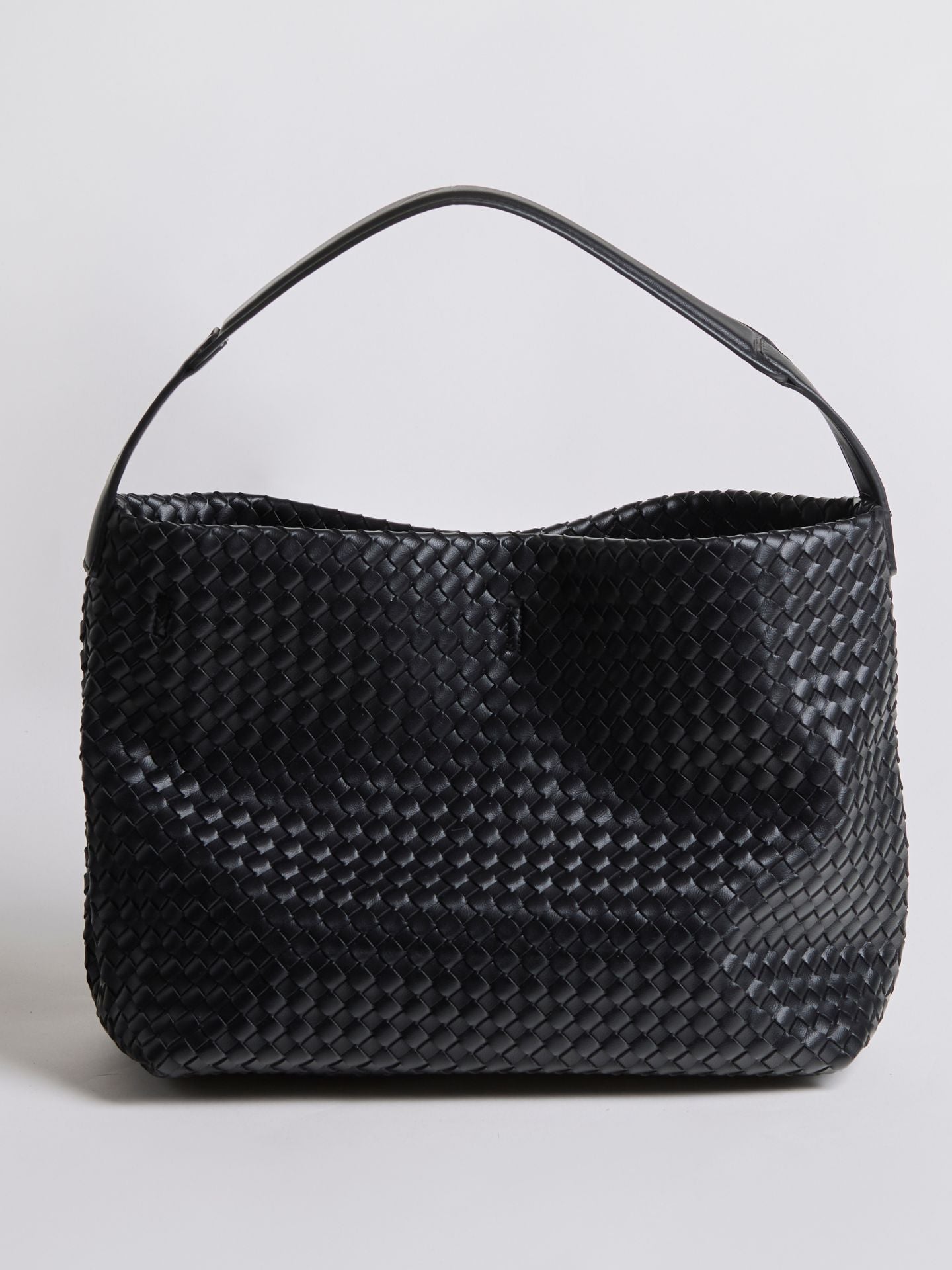 Liorra Vegane Geflochtene Hobo Schultertasche – Stilvoll, Geräumig & Elegant