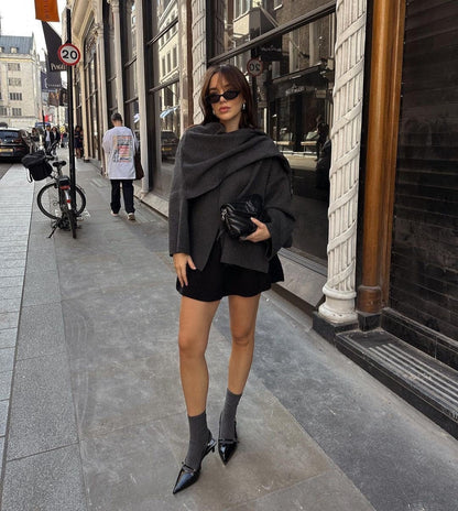 Damen Poncho mit Eleganter Drapierung – Warmer Umhang in Dunkelgrau