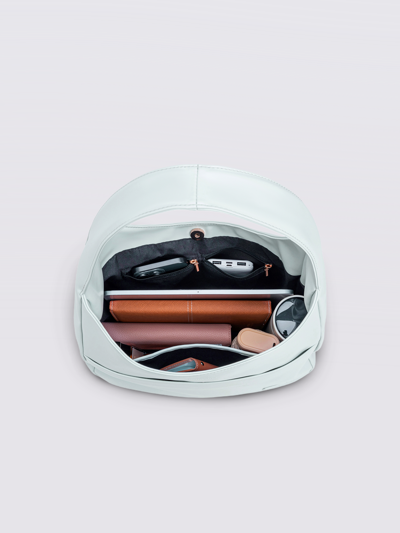Geräumige Schwarze Schultertasche aus Veganer Leder – Minimalistisches Design