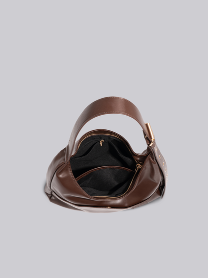 Schwarze Schultertasche Damen – Minimalistisches & geräumiges Design aus veganem Leder