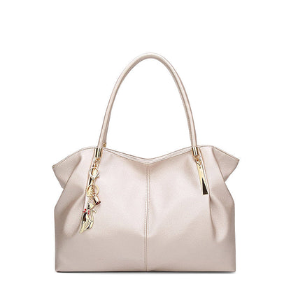 Trendige Handtasche Veganes Leder – Elegant & Praktisch mit Goldenen Details