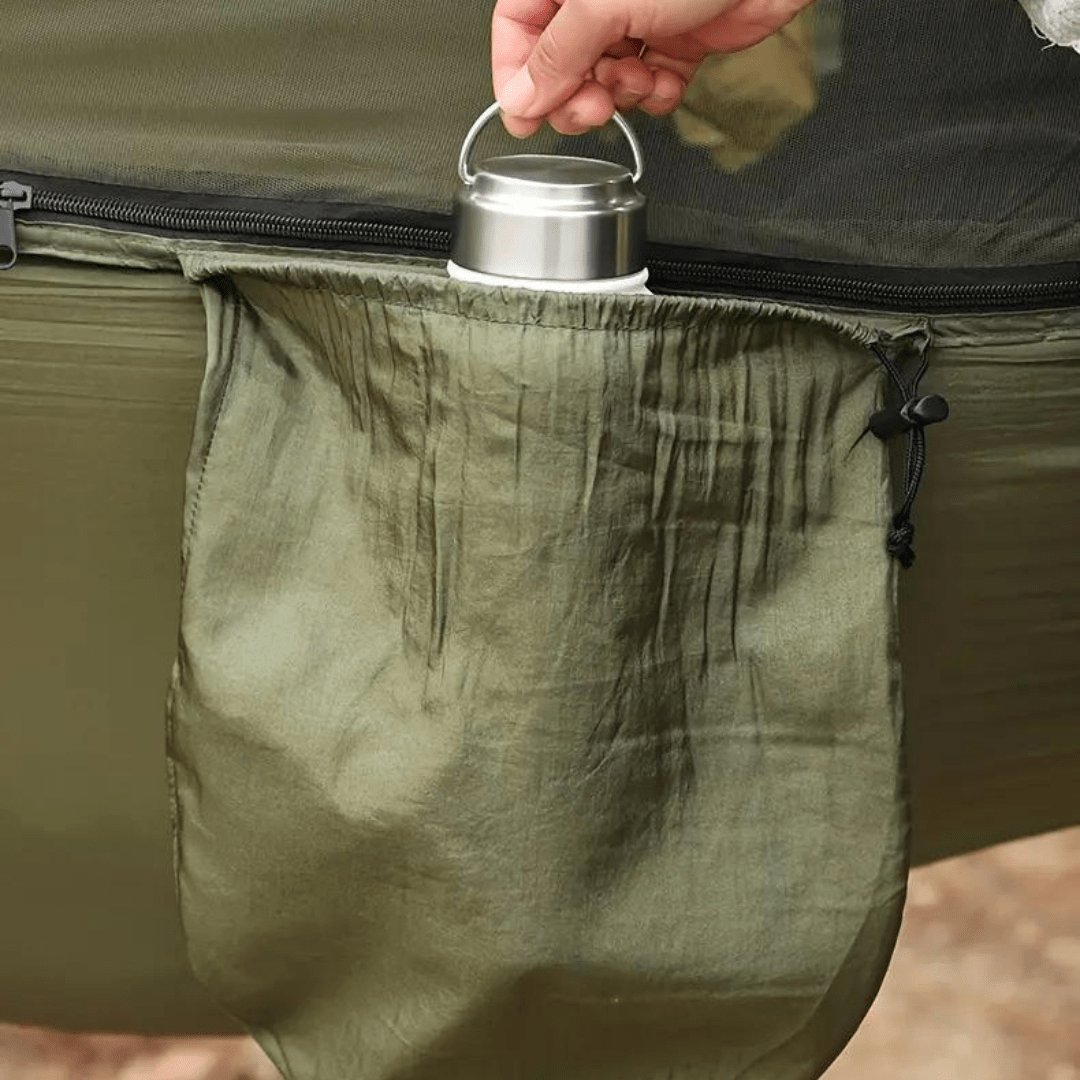 Outdoor-Hängematte mit integriertem Mückennetz – leicht, robust & kompakt für Camping & Trekking