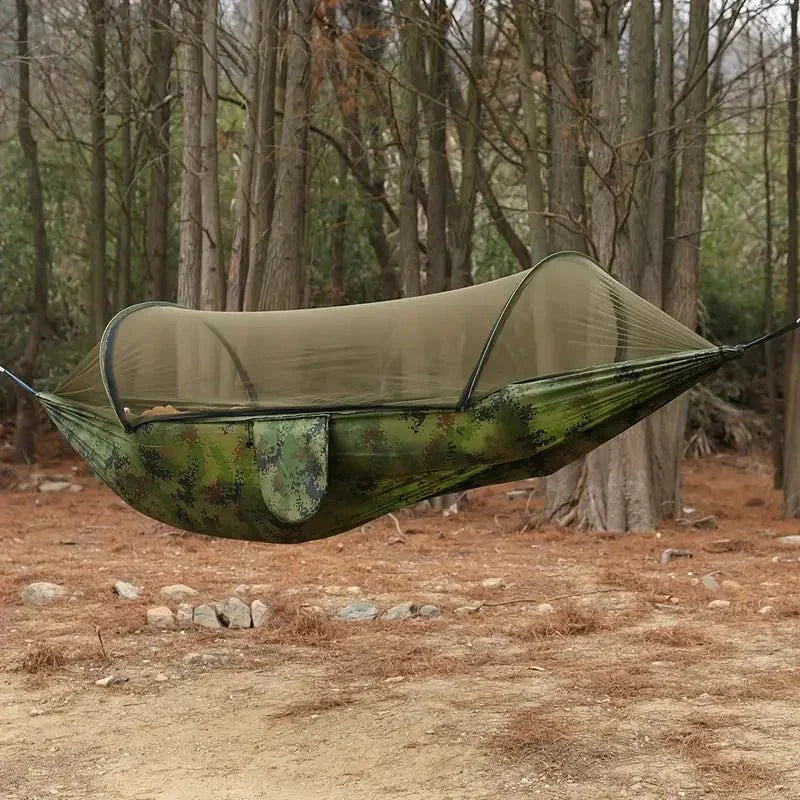 Outdoor-Hängematte mit integriertem Mückennetz – leicht, robust & kompakt für Camping & Trekking